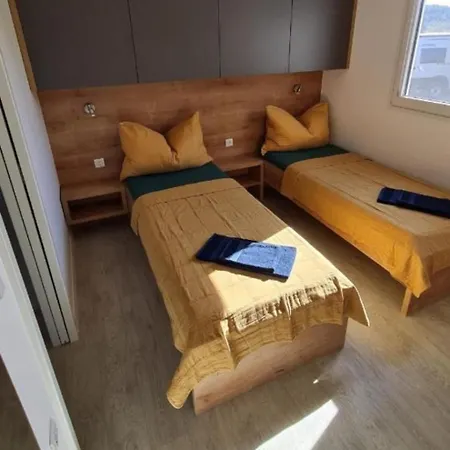 Campsite White Pearl Tisno