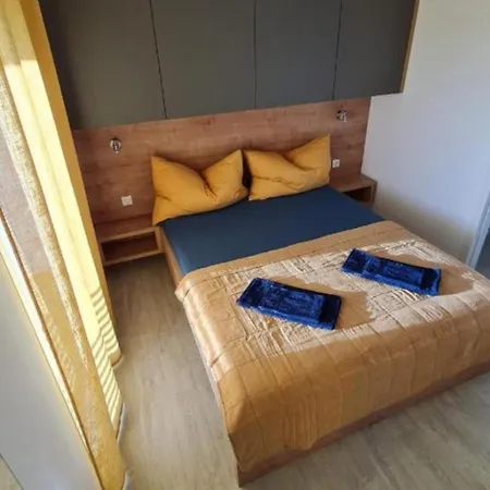 Campsite White Pearl Tisno